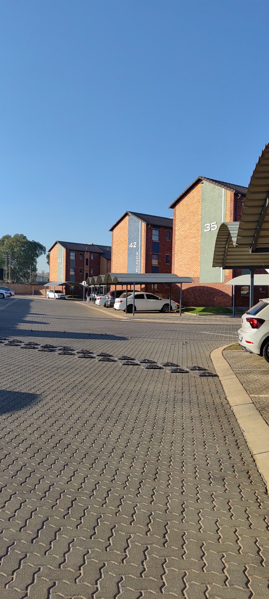 2 Bedroom Property for Sale in Olifantsvlei Gauteng