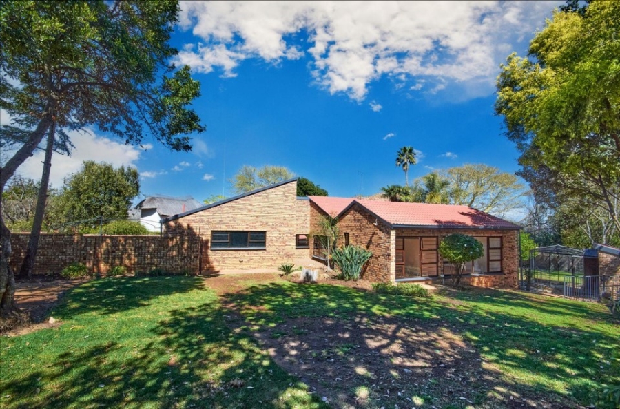 5 Bedroom Property for Sale in Halfway House Gauteng