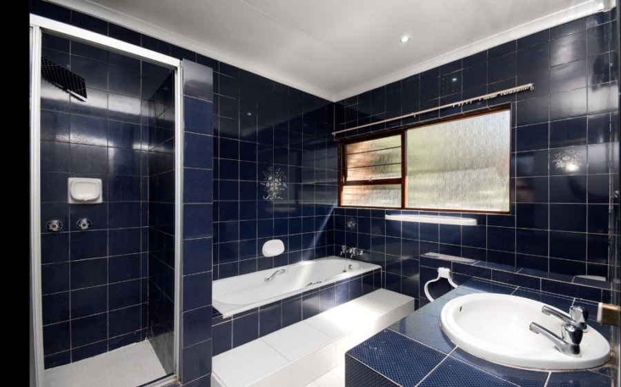 5 Bedroom Property for Sale in Halfway House Gauteng