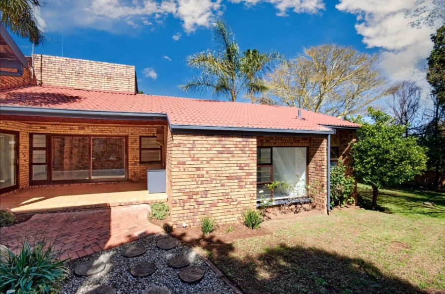 5 Bedroom Property for Sale in Halfway House Gauteng