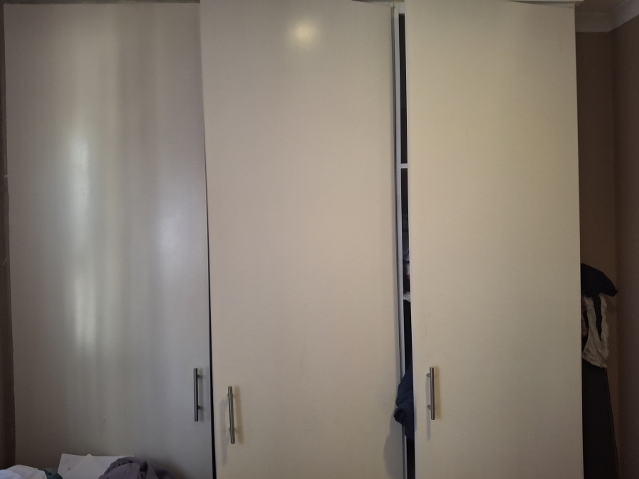 2 Bedroom Property for Sale in Edleen Gauteng