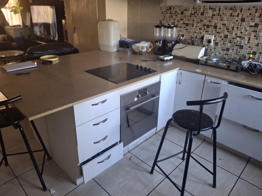 2 Bedroom Property for Sale in Edleen Gauteng