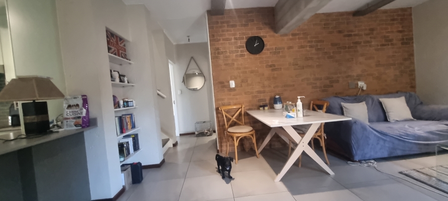 To Let 2 Bedroom Property for Rent in Douglasdale Gauteng