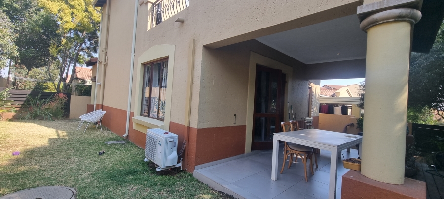 To Let 2 Bedroom Property for Rent in Douglasdale Gauteng