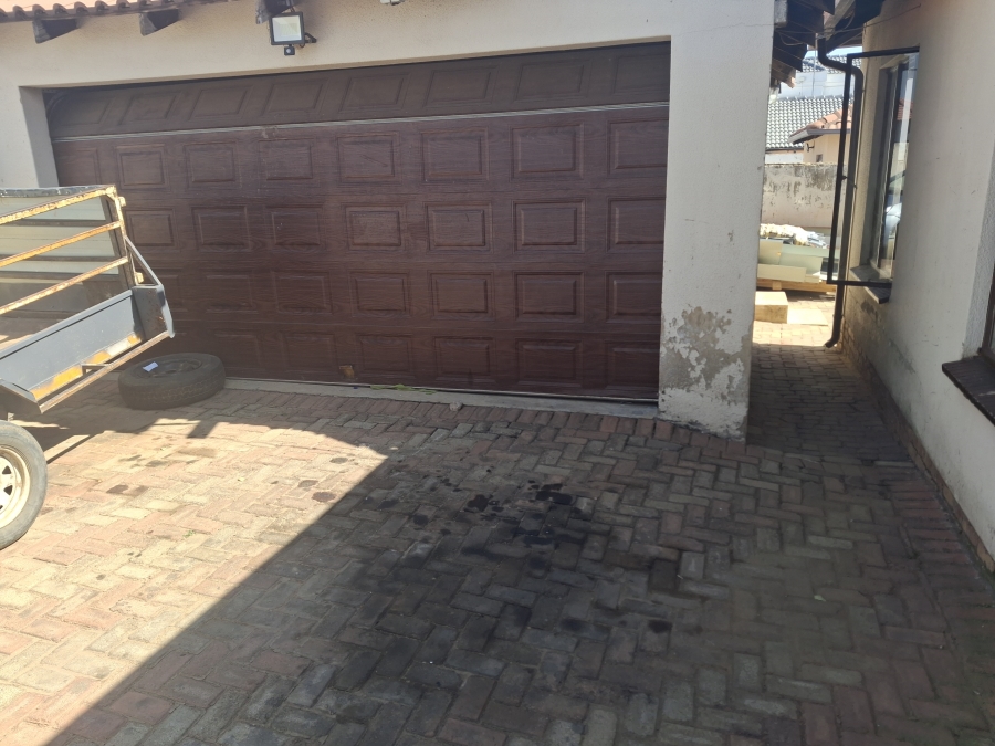3 Bedroom Property for Sale in Birch Acres Gauteng