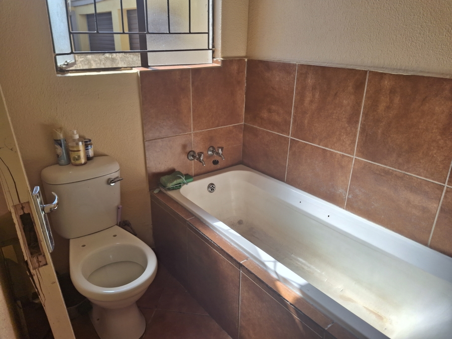 3 Bedroom Property for Sale in Birch Acres Gauteng