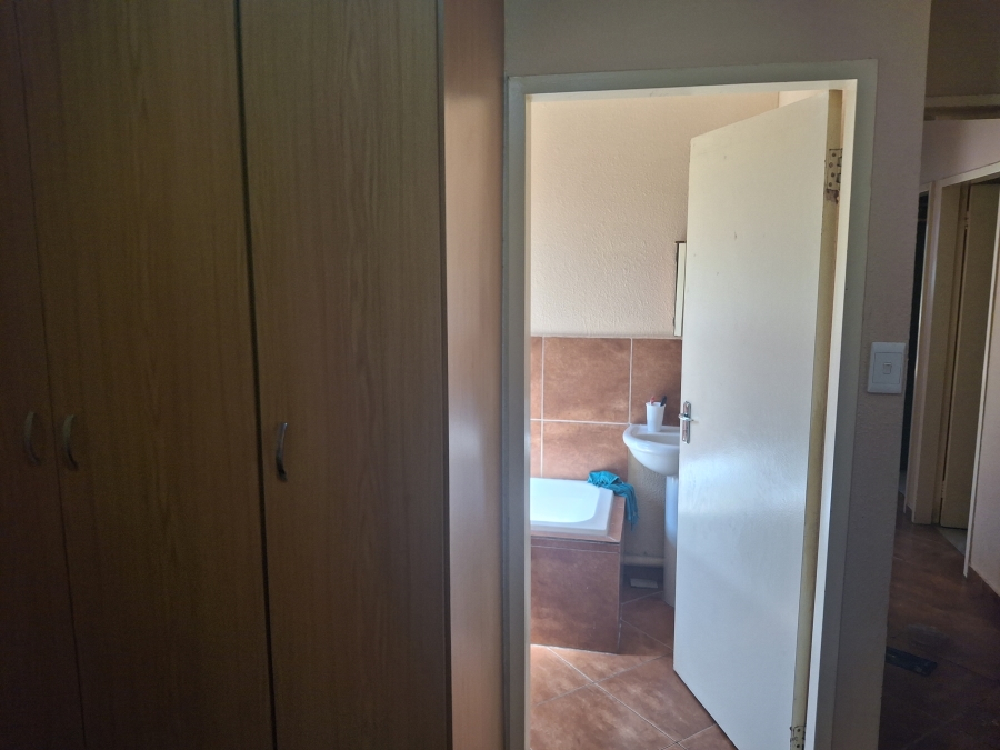 3 Bedroom Property for Sale in Birch Acres Gauteng