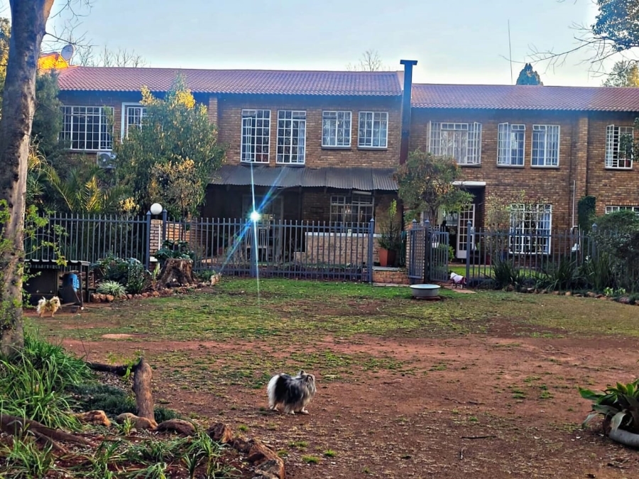 3 Bedroom Property for Sale in Hennopspark Gauteng
