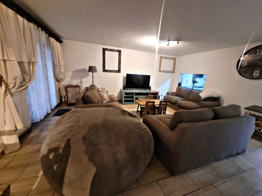 3 Bedroom Property for Sale in Hennopspark Gauteng