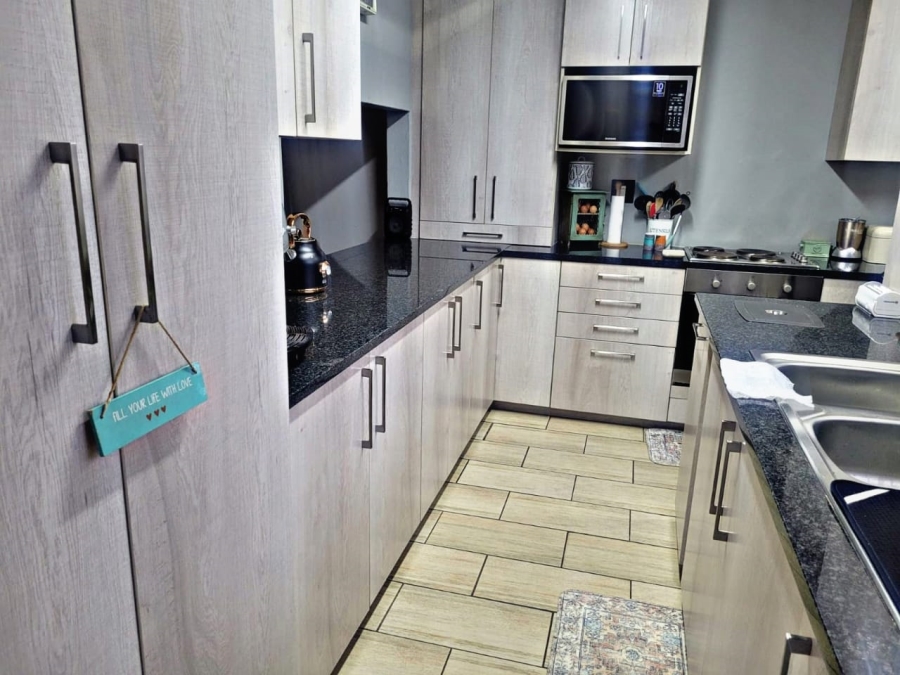 3 Bedroom Property for Sale in Hennopspark Gauteng