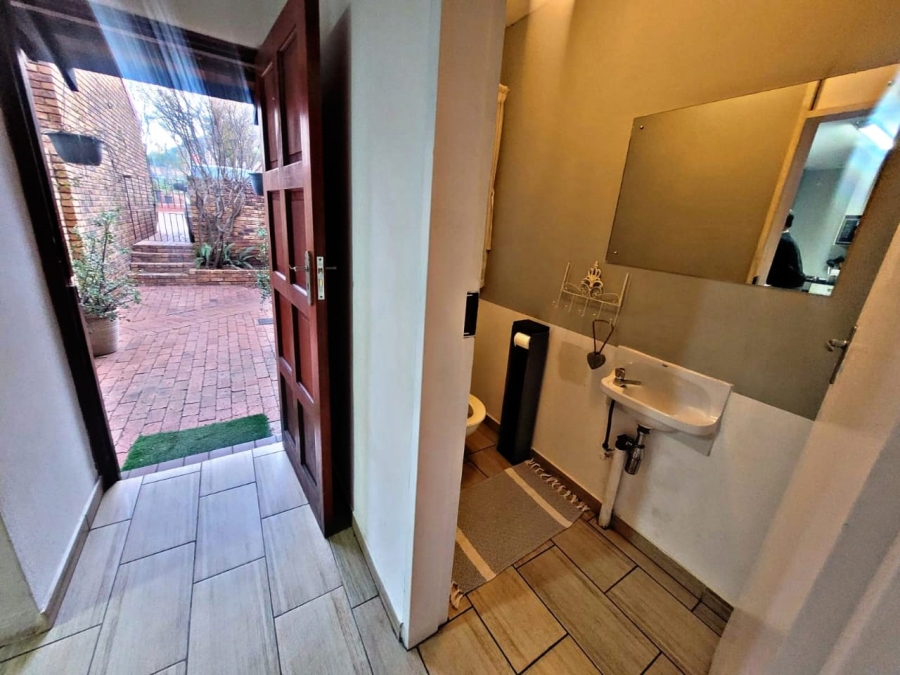 3 Bedroom Property for Sale in Hennopspark Gauteng