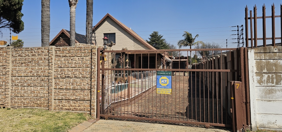 4 Bedroom Property for Sale in Brenthurst Gauteng
