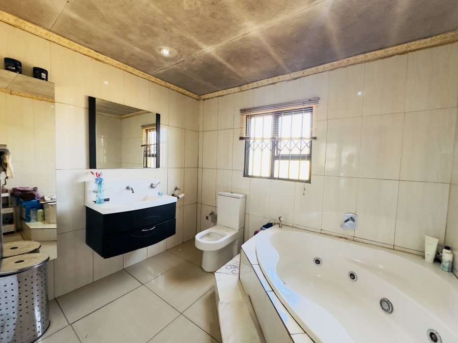 1 Bedroom Property for Sale in Tsakane Ext 17 Gauteng