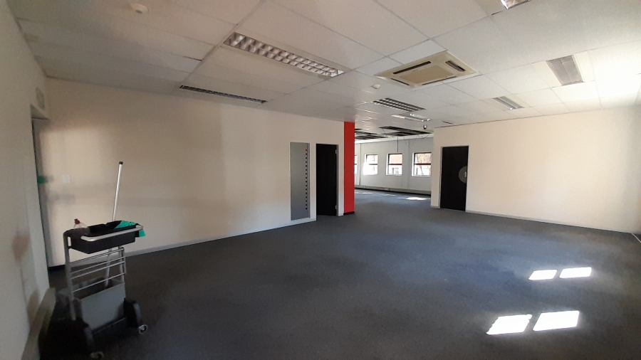To Let commercial Property for Rent in Randjespark Gauteng
