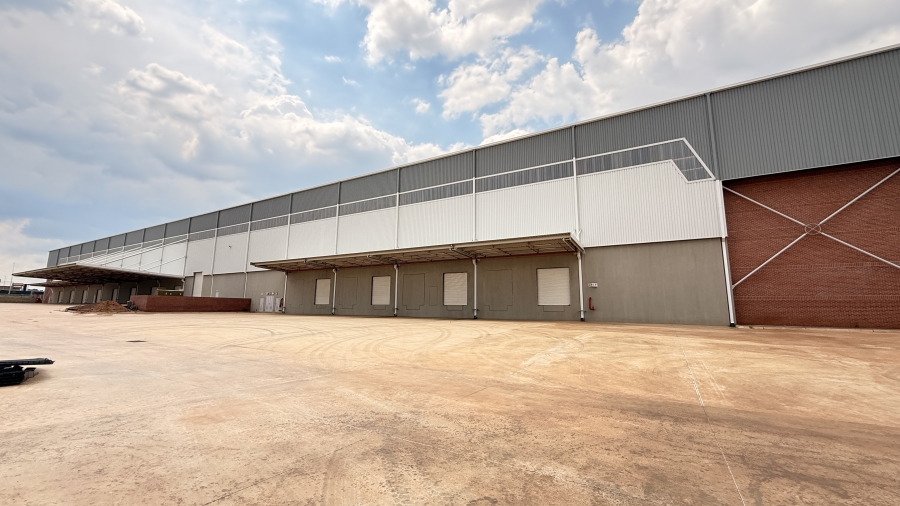 To Let commercial Property for Rent in Louwlardia Gauteng