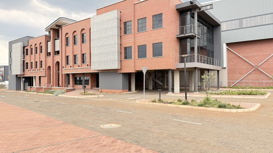 To Let commercial Property for Rent in Louwlardia Gauteng
