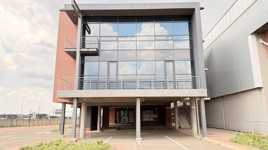 To Let commercial Property for Rent in Louwlardia Gauteng