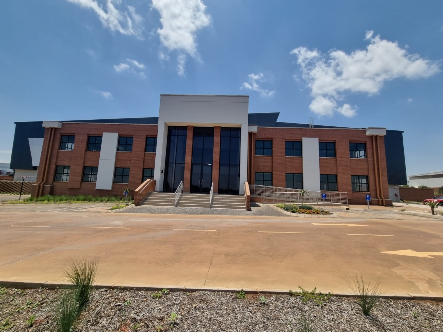 To Let commercial Property for Rent in Louwlardia Gauteng