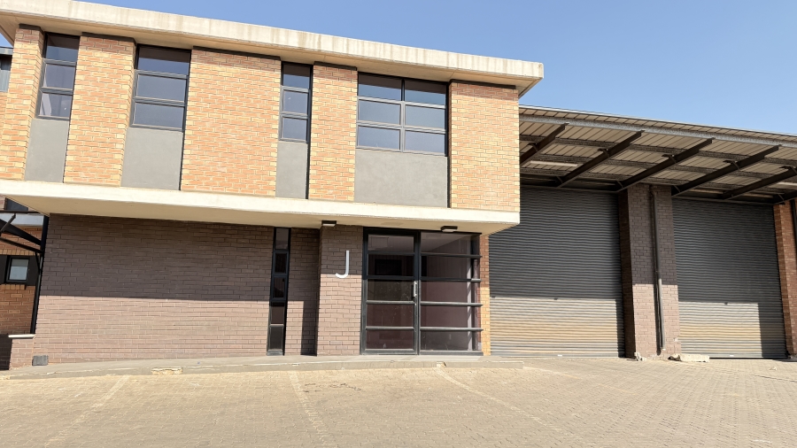 To Let commercial Property for Rent in Clayville Gauteng