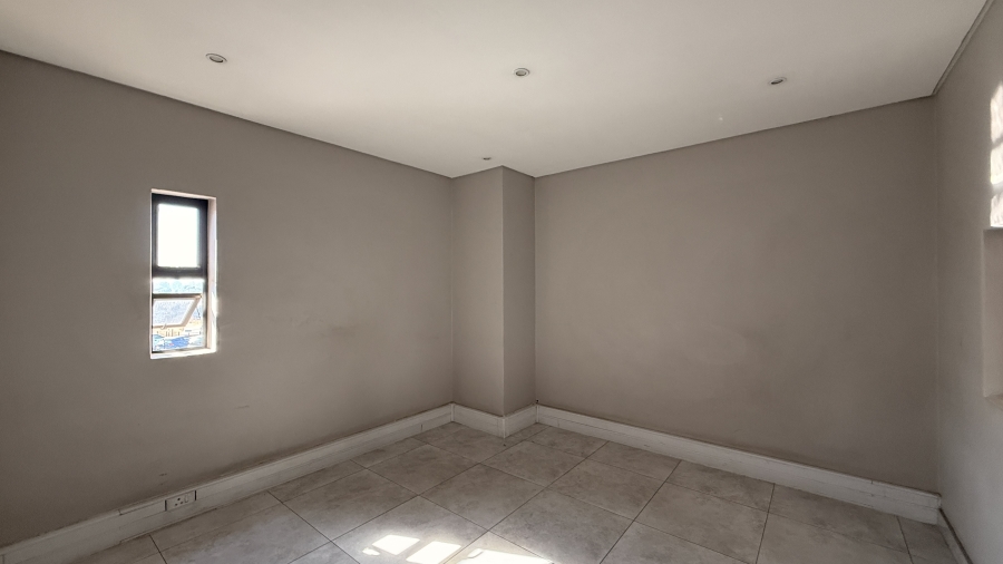 To Let commercial Property for Rent in Clayville Gauteng