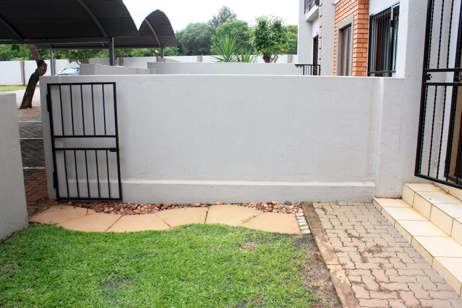 To Let 2 Bedroom Property for Rent in Zwartkop Gauteng