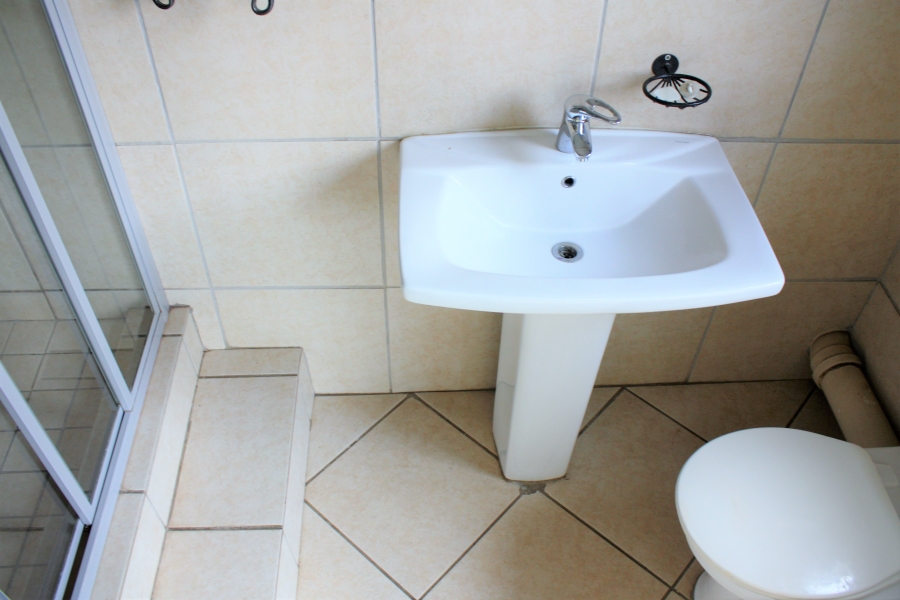 To Let 2 Bedroom Property for Rent in Zwartkop Gauteng
