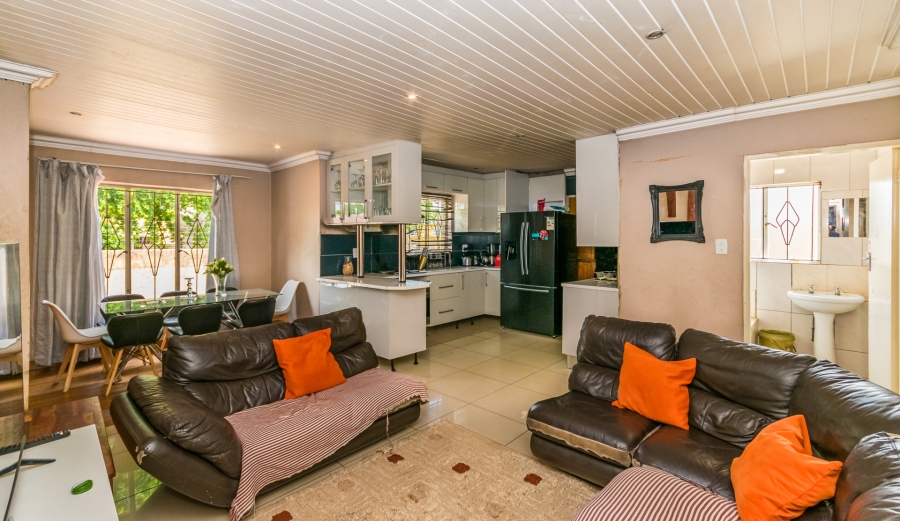 4 Bedroom Property for Sale in Cosmo City Gauteng