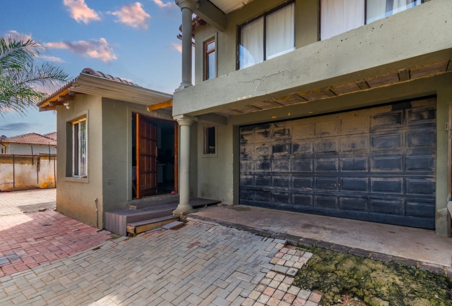 4 Bedroom Property for Sale in Cosmo City Gauteng