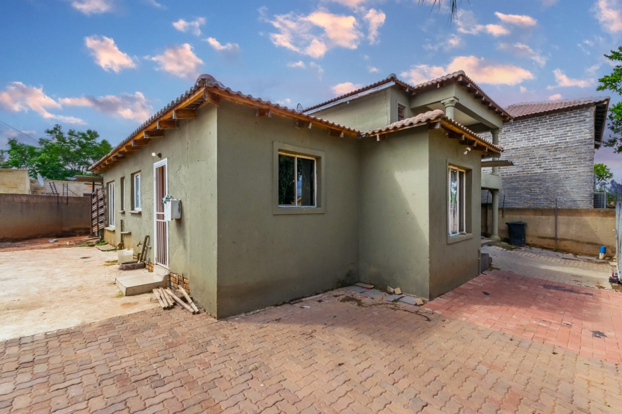 4 Bedroom Property for Sale in Cosmo City Gauteng