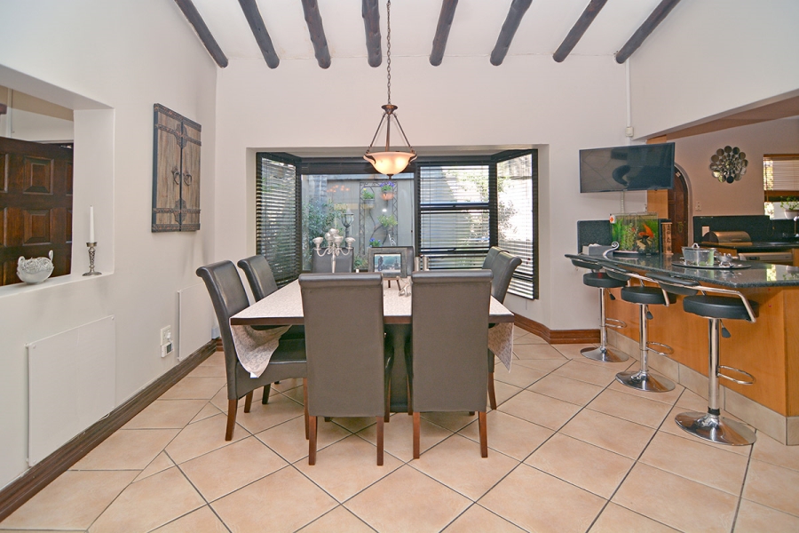 5 Bedroom Property for Sale in Bedfordview Gauteng