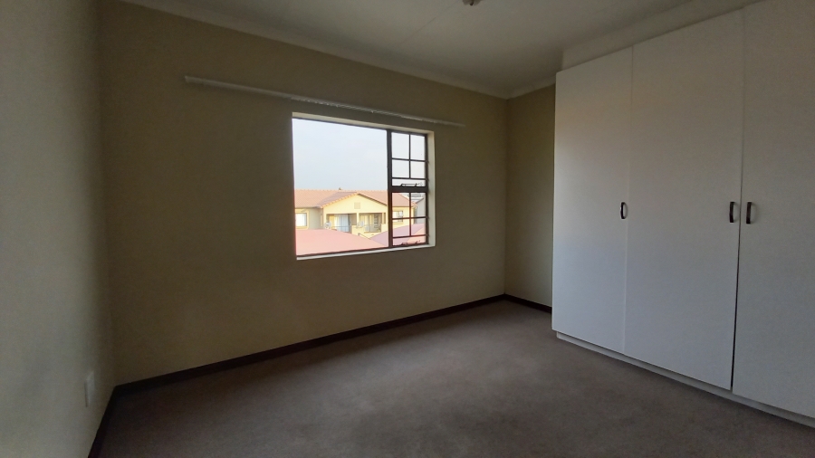 To Let 2 Bedroom Property for Rent in Albemarle Gauteng