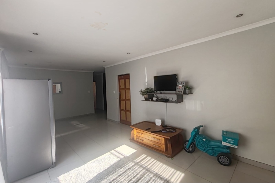 To Let 3 Bedroom Property for Rent in Noordwyk Gauteng