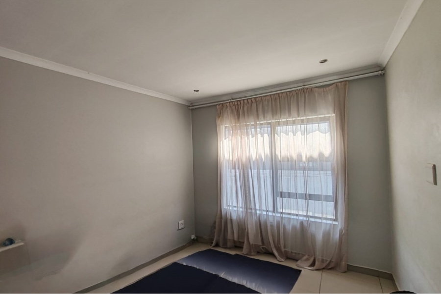 To Let 3 Bedroom Property for Rent in Noordwyk Gauteng