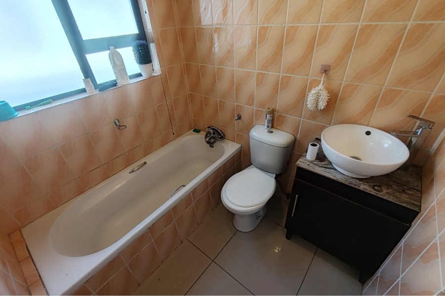 To Let 3 Bedroom Property for Rent in Noordwyk Gauteng