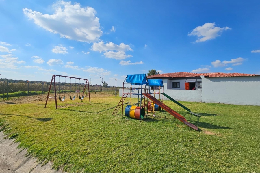 To Let 3 Bedroom Property for Rent in Noordwyk Gauteng