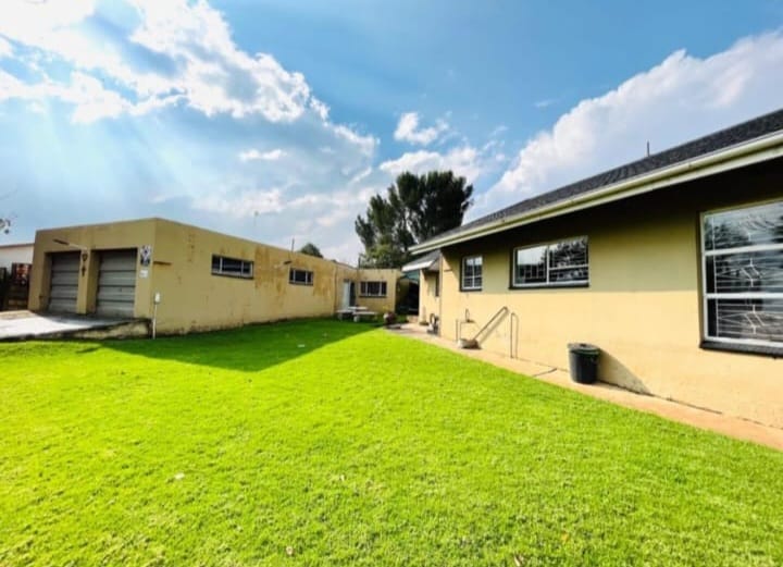 4 Bedroom Property for Sale in Duncanville Gauteng