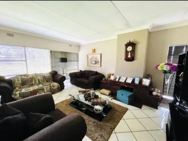 4 Bedroom Property for Sale in Duncanville Gauteng