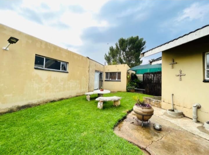 4 Bedroom Property for Sale in Duncanville Gauteng