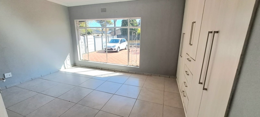 3 Bedroom Property for Sale in Risiville Gauteng