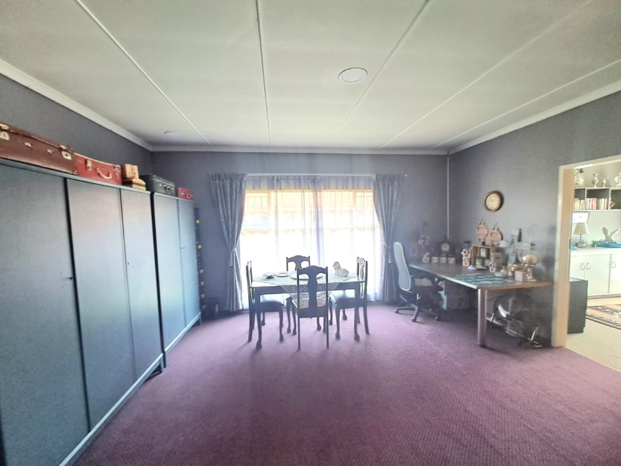 4 Bedroom Property for Sale in Falcon Ridge Gauteng