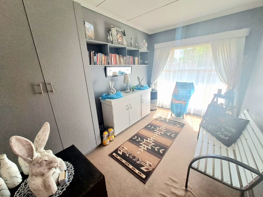 4 Bedroom Property for Sale in Falcon Ridge Gauteng