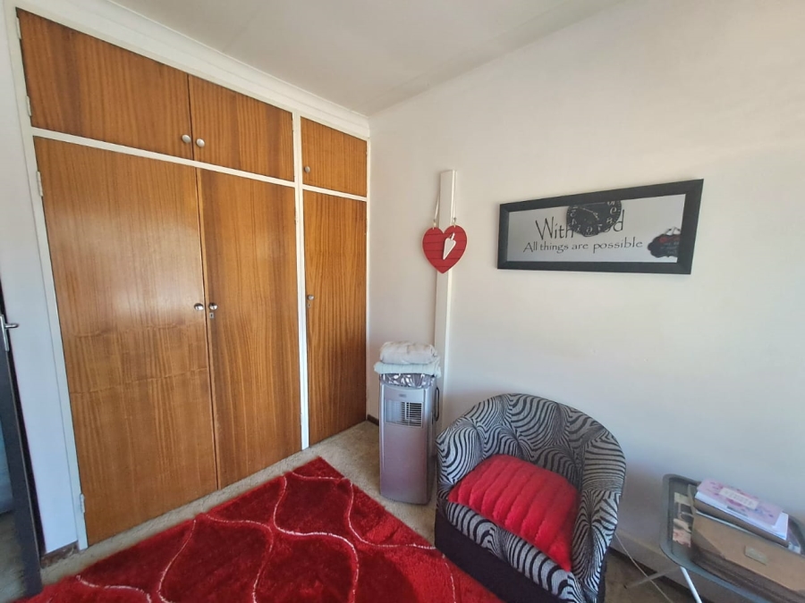 4 Bedroom Property for Sale in Falcon Ridge Gauteng