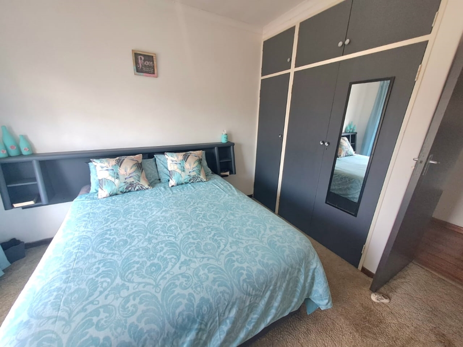 4 Bedroom Property for Sale in Falcon Ridge Gauteng
