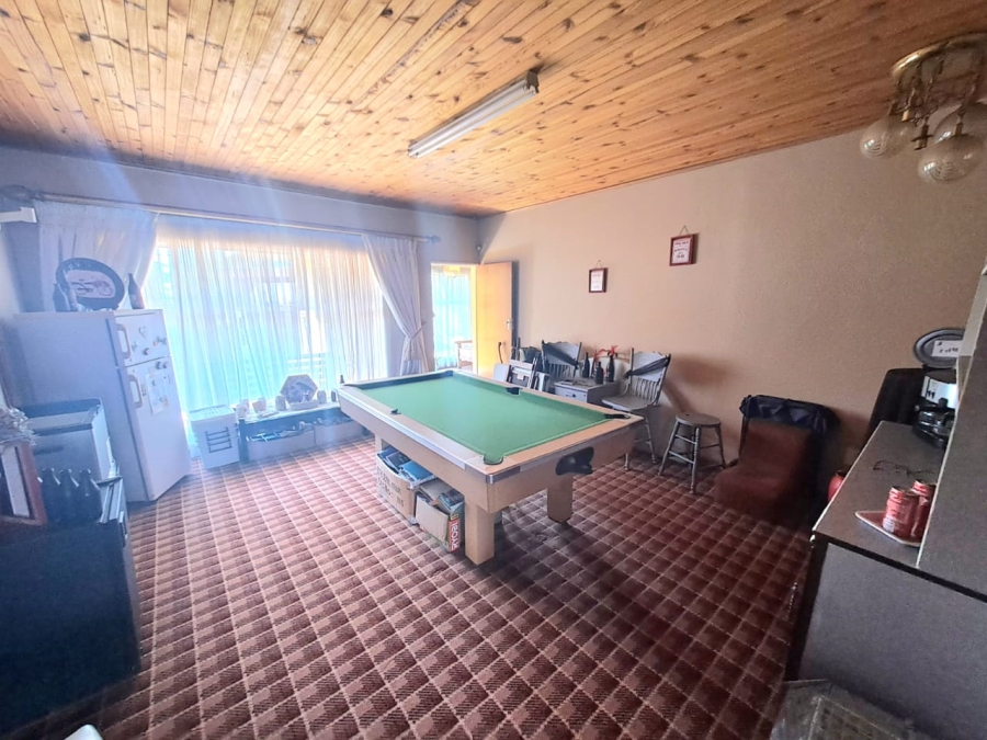 4 Bedroom Property for Sale in Falcon Ridge Gauteng