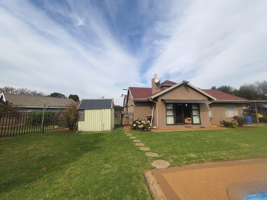 3 Bedroom Property for Sale in Sonland Park Gauteng