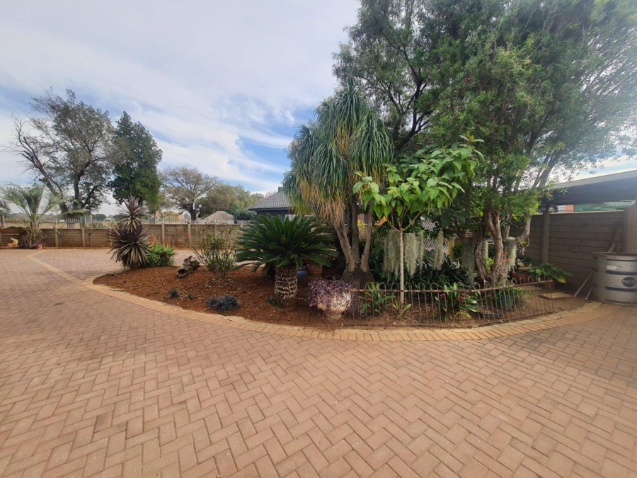 3 Bedroom Property for Sale in Sonland Park Gauteng