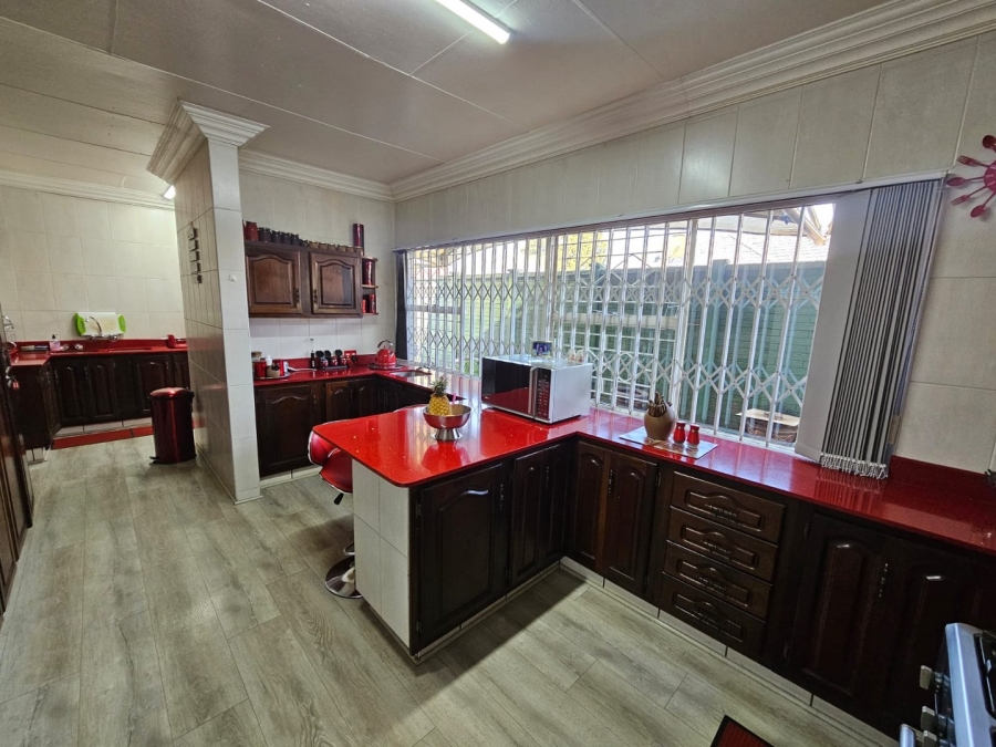 4 Bedroom Property for Sale in Risiville Gauteng