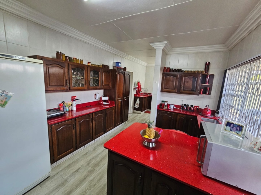 4 Bedroom Property for Sale in Risiville Gauteng