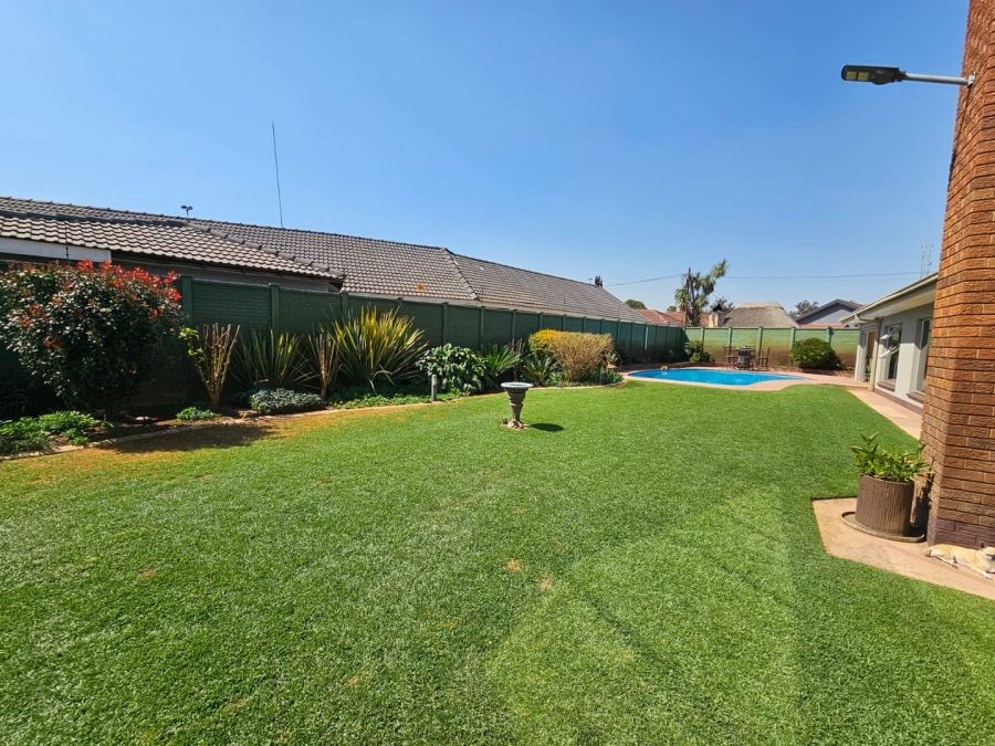 4 Bedroom Property for Sale in Risiville Gauteng