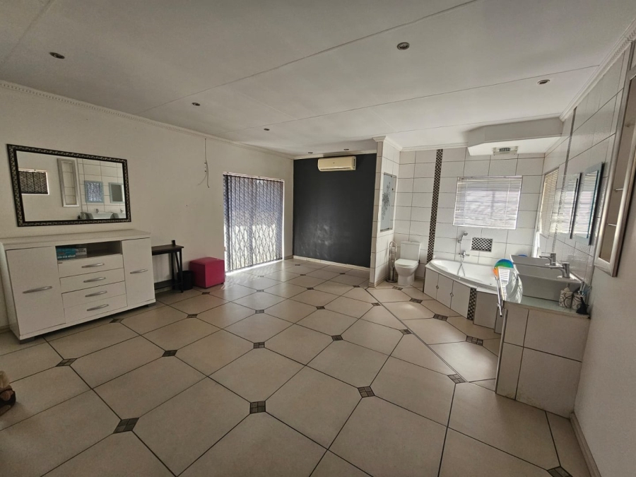 3 Bedroom Property for Sale in Risiville Gauteng
